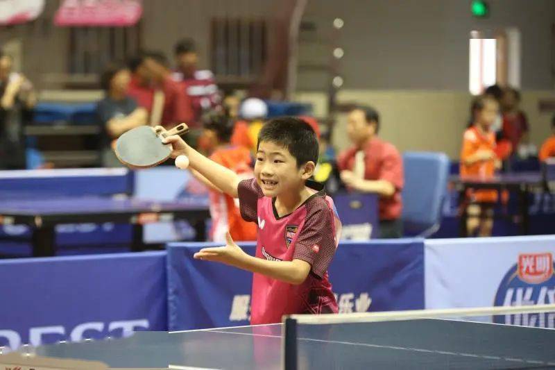 说是年轻球 说是年轻球